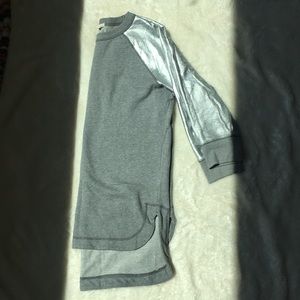 Gap 3/4 sleeve tunic sweatshirt w/ silver sleeves